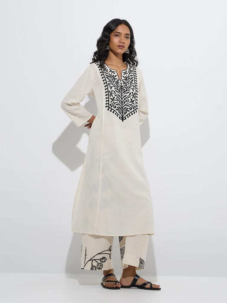 Elegant White Embroidered Kurta With Pocket - DWEEP SARA