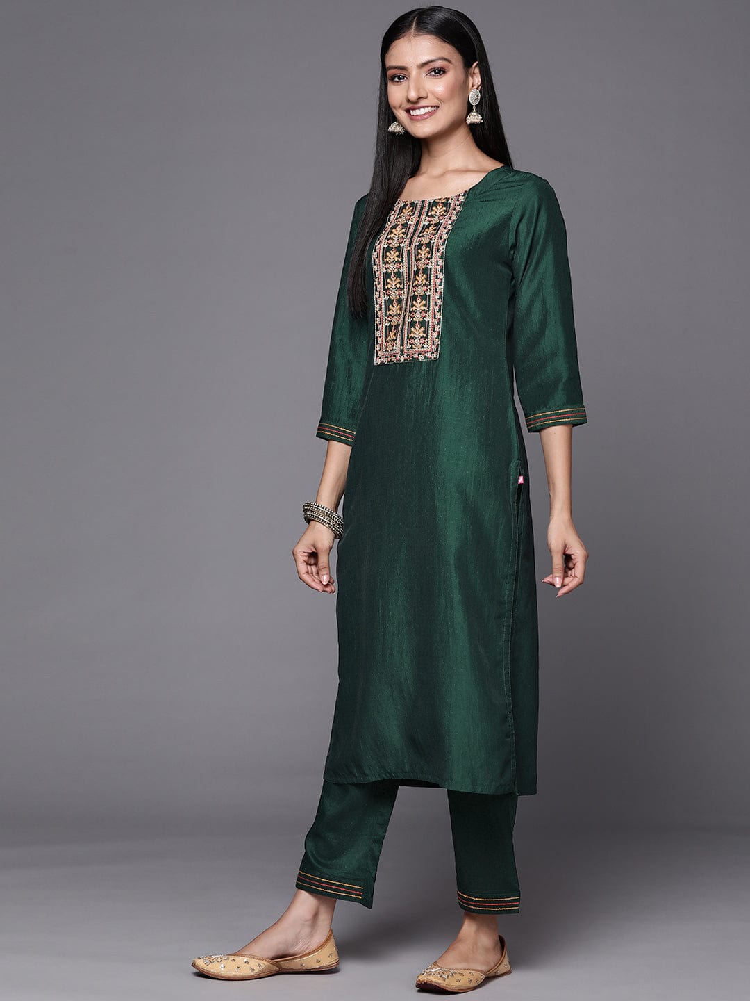 Green Embroidered Silk Blend Suit With Floral Dupatta - DWEEP SARA