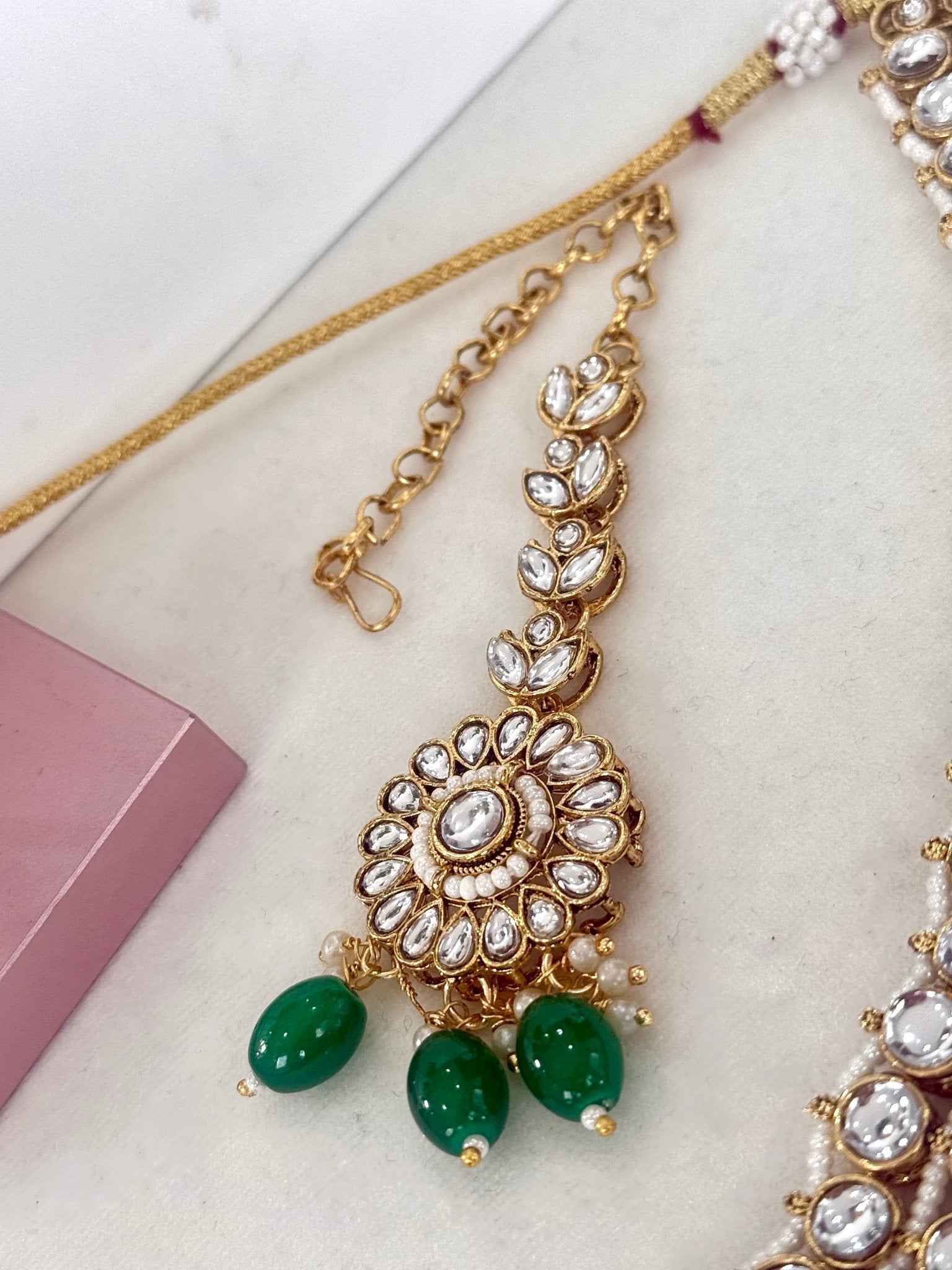 Green Kundan Jewelry Ser With Tikka - DWEEP SARA