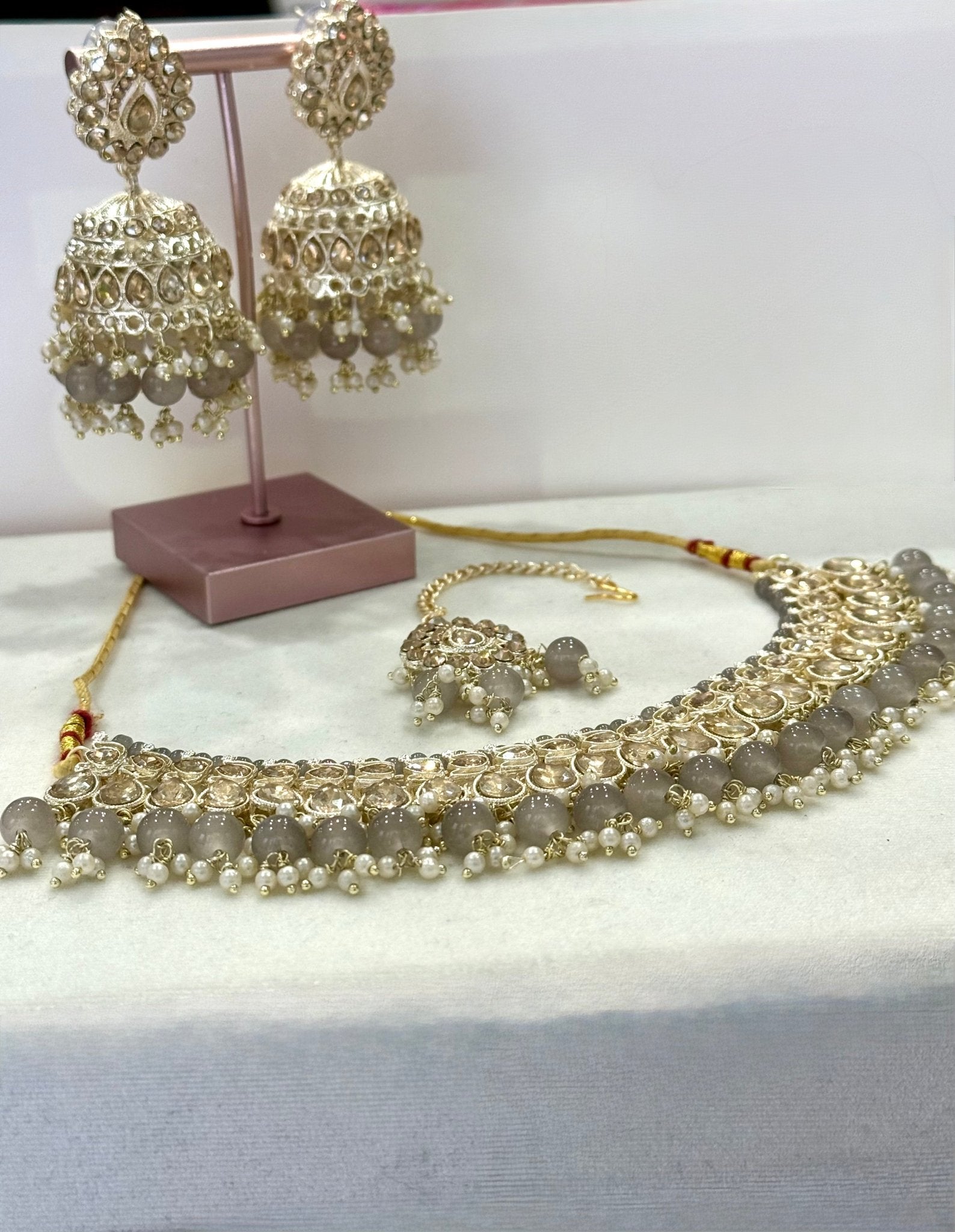Grey Kundan Jewelry Set With Tikka - DWEEP SARA