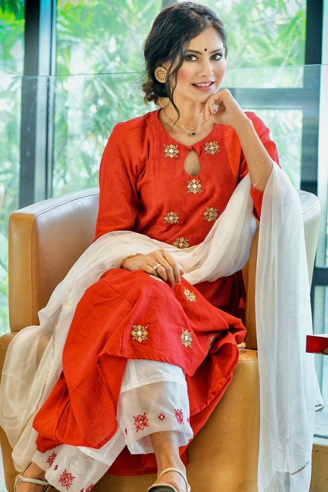 RED WHITE SHEESHA SUIT SET - DWEEP SARA