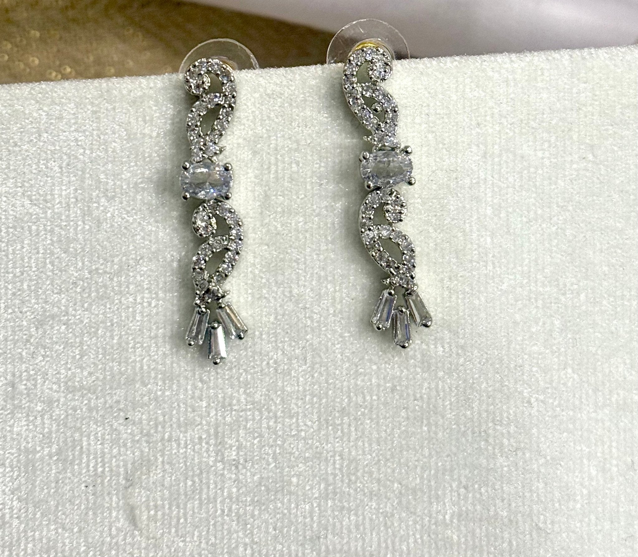 White AD Crystal Jewelry Set - DWEEP SARA